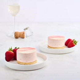 Strawberry & Champagne Torte
